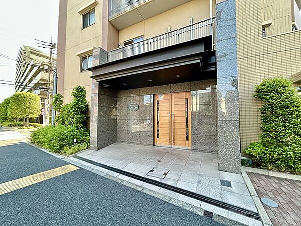 エントランスを拡大表示