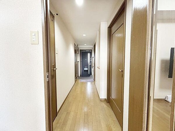 玄関を拡大表示