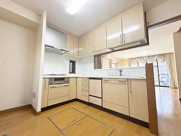 キッチンを拡大表示