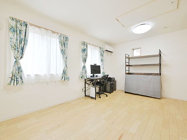 洋室を拡大表示
