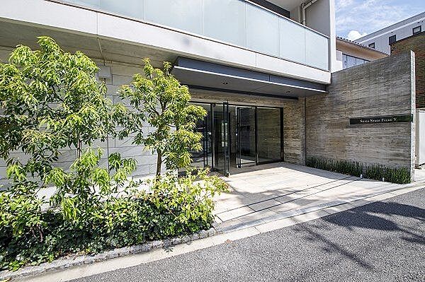 エントランスを拡大表示
