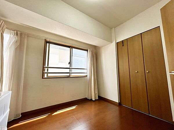 洋室を拡大表示