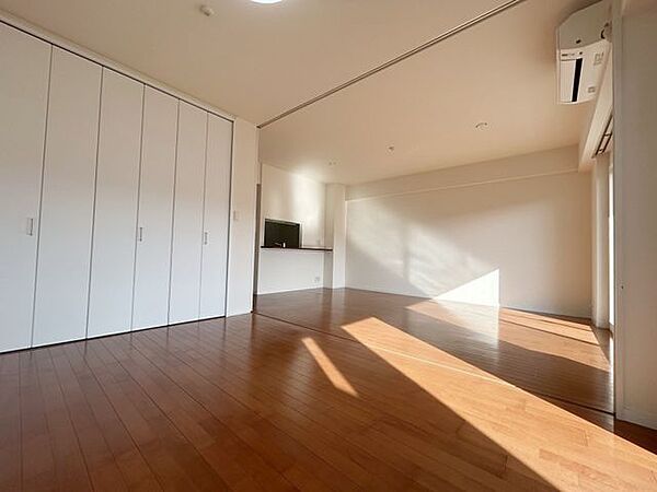 洋室を拡大表示