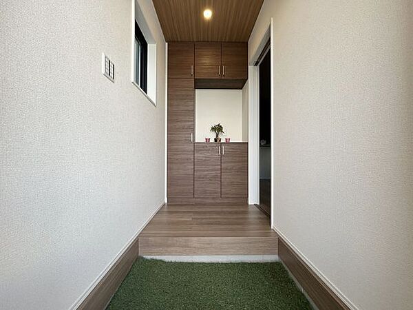 玄関を拡大表示