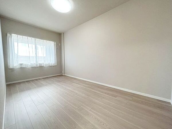 洋室を拡大表示