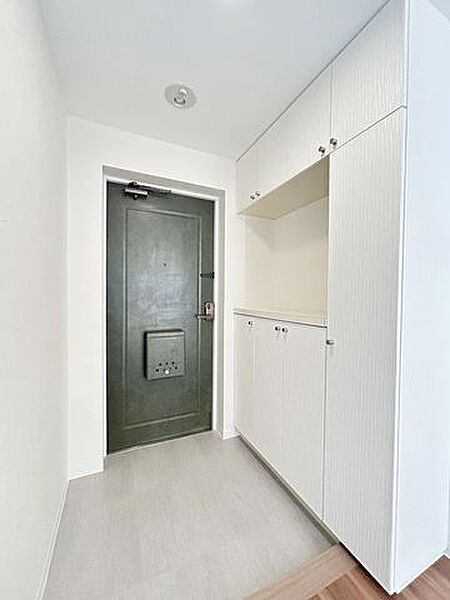 玄関を拡大表示