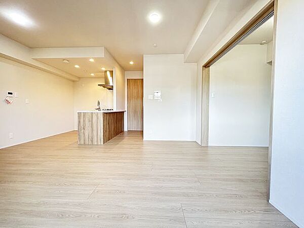リビング/ダイニングを拡大表示