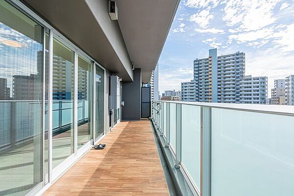バルコニーを拡大表示