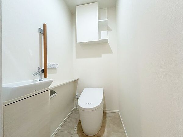 トイレを拡大表示