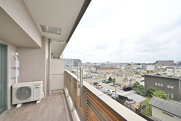バルコニーを拡大表示