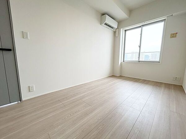 洋室を拡大表示