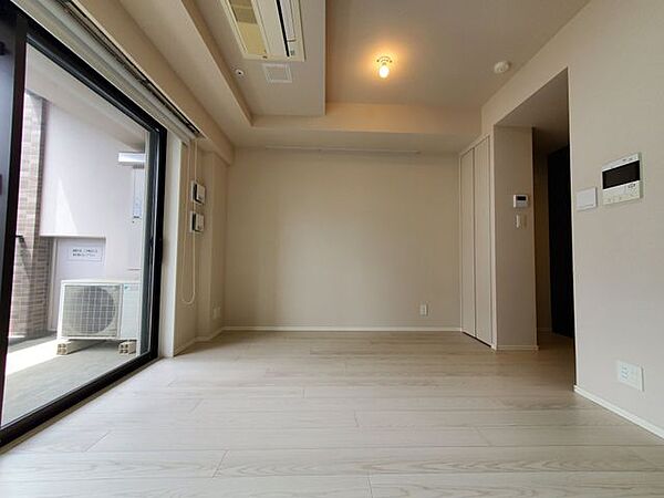 リビング/ダイニングを拡大表示