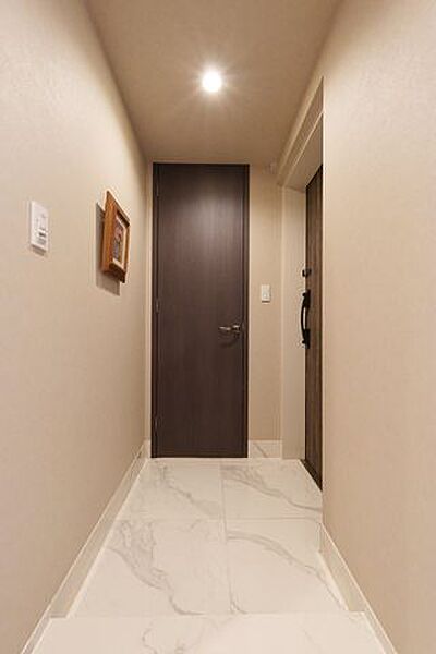 玄関を拡大表示