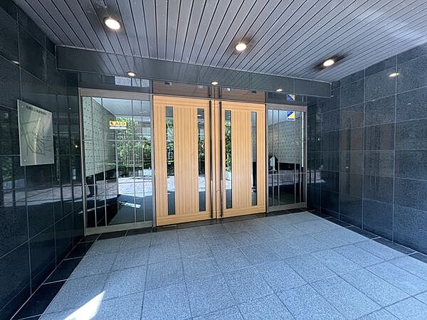 エントランスを拡大表示