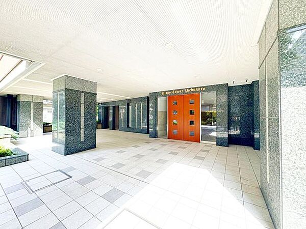 エントランスを拡大表示