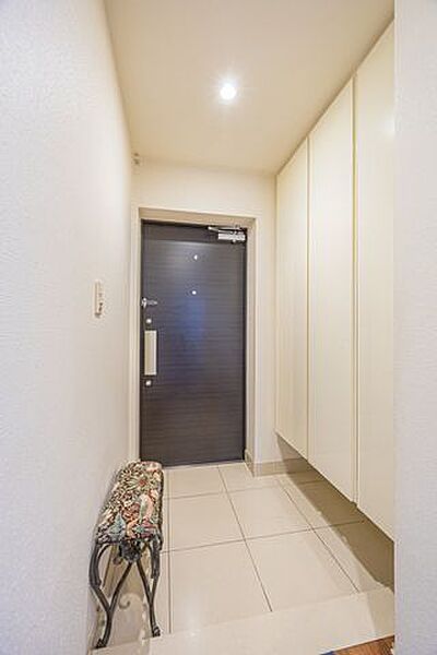 玄関を拡大表示