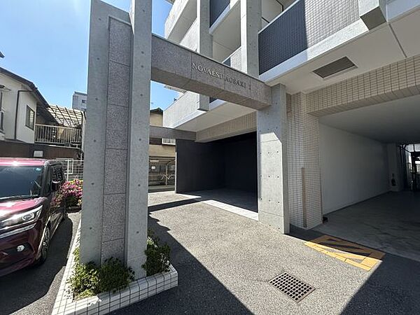 エントランスを拡大表示