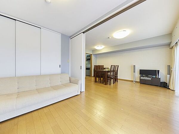 洋室を拡大表示