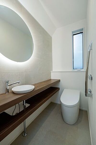 トイレを拡大表示