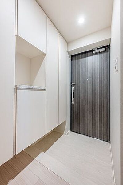 玄関を拡大表示