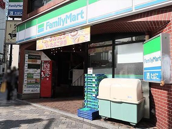 ファミリーマー...