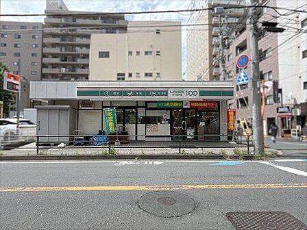 ローソンストア100松戸東口店90m