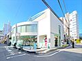 ファミリーマー...
