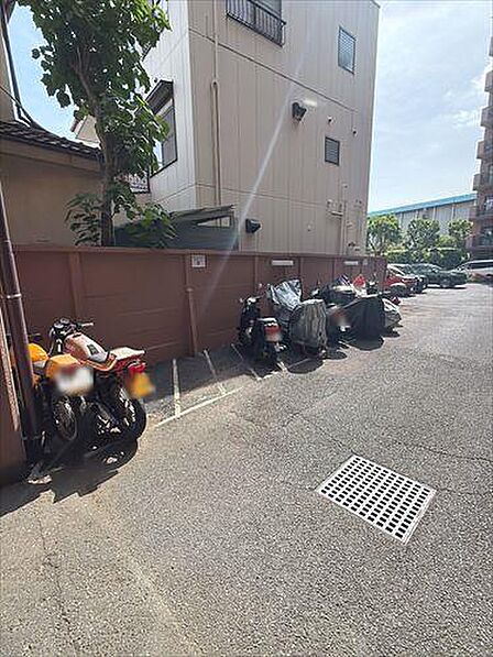 バイク置き場