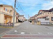 【現地前面道路2024年10月撮影】