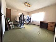 2階東側の洋室
