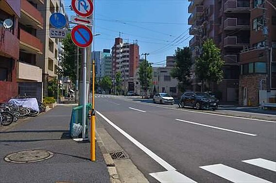 南側前面道路