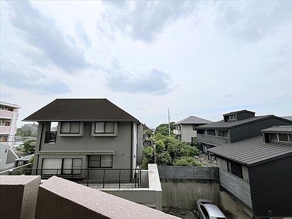 西側バルコニー...