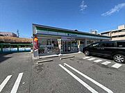 ファミリーマート名東平和が丘店：徒歩3分