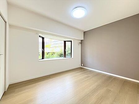 東側洋室約6帖