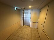エレベーター2