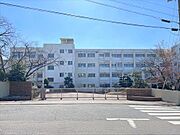 東海市立渡内小学校まで760m