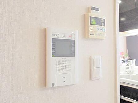 LDK モニター付きインターホン・給湯リ