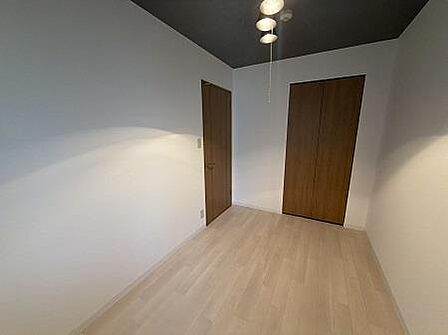 洋室4.7帖(2)