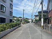 東側前面道路