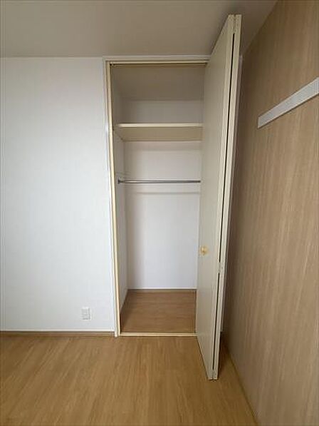 北西側洋室 収納