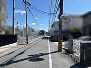 北東側前面道路