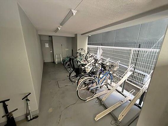 駐輪場