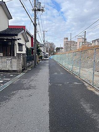現地含む前面道...