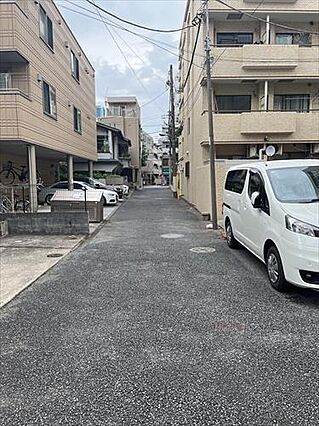 現地含む前面道...