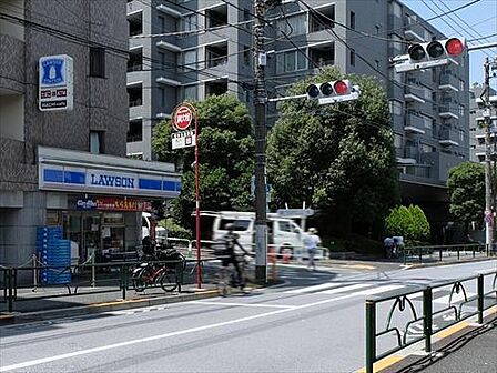 ローソン北新宿1丁目店 140m