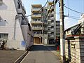 東側前面道路