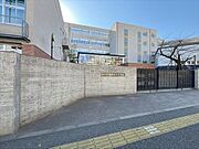 新宿区立西早稲田中学校740m