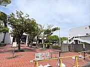 横須賀市立南図書館まで1300m