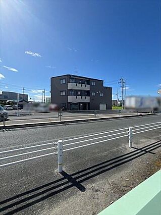 外観　北西側道...