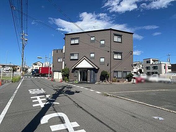 外観　南側道路...